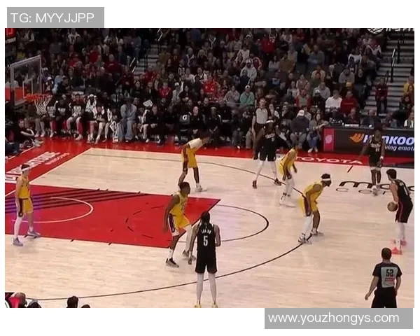 季后赛激战湖人对决开拓者第三场精彩回顾与赛后分析