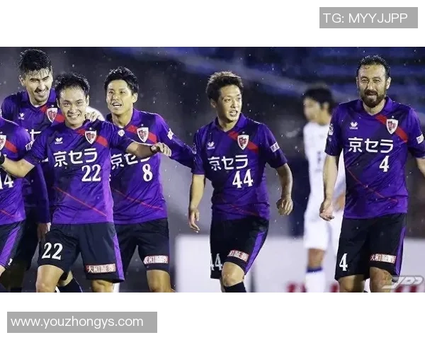 甲府林风迎战京都不死鸟争夺联赛关键三分的激烈对决